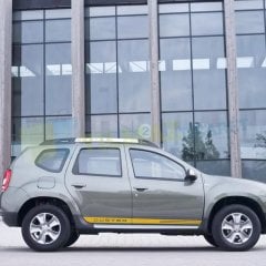 Dacia Duster Yan Kapı Altı Şerit Oto Sticker Yapıştırma 1 Çift