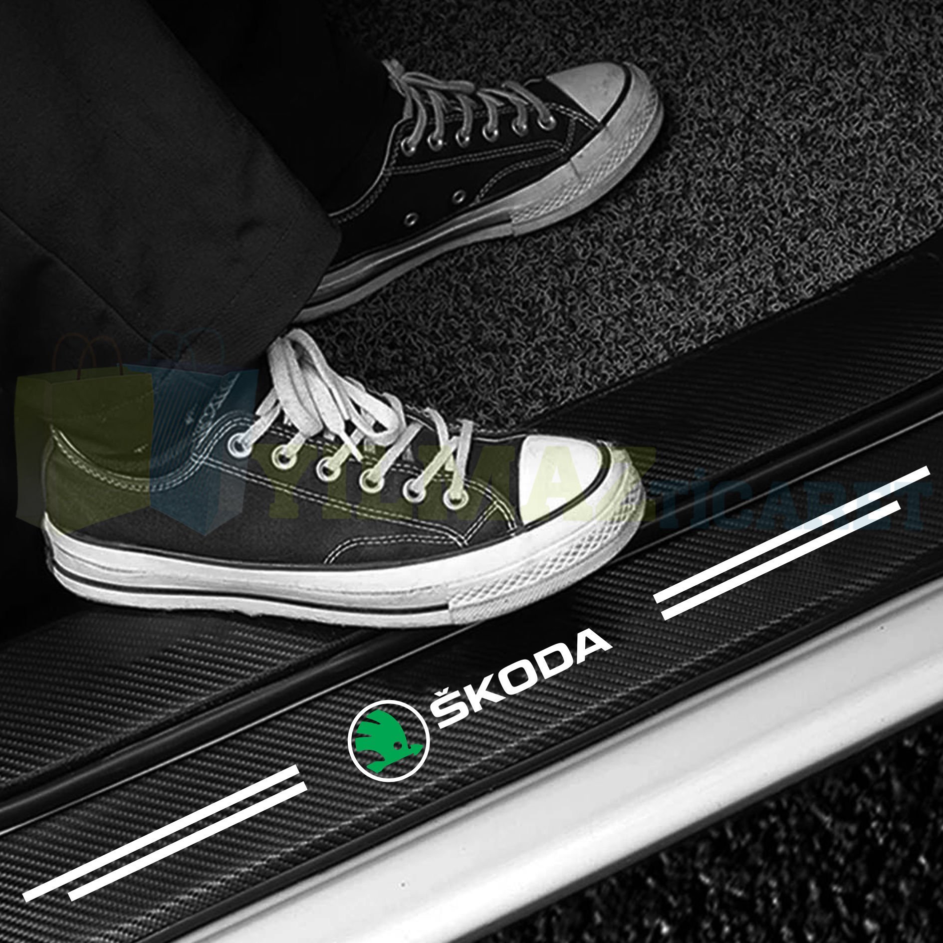 Skoda Logo Karbon Kapı Eşiği Koruma Araba Etiket Oto Sticker Yapıştırma 4 Parça