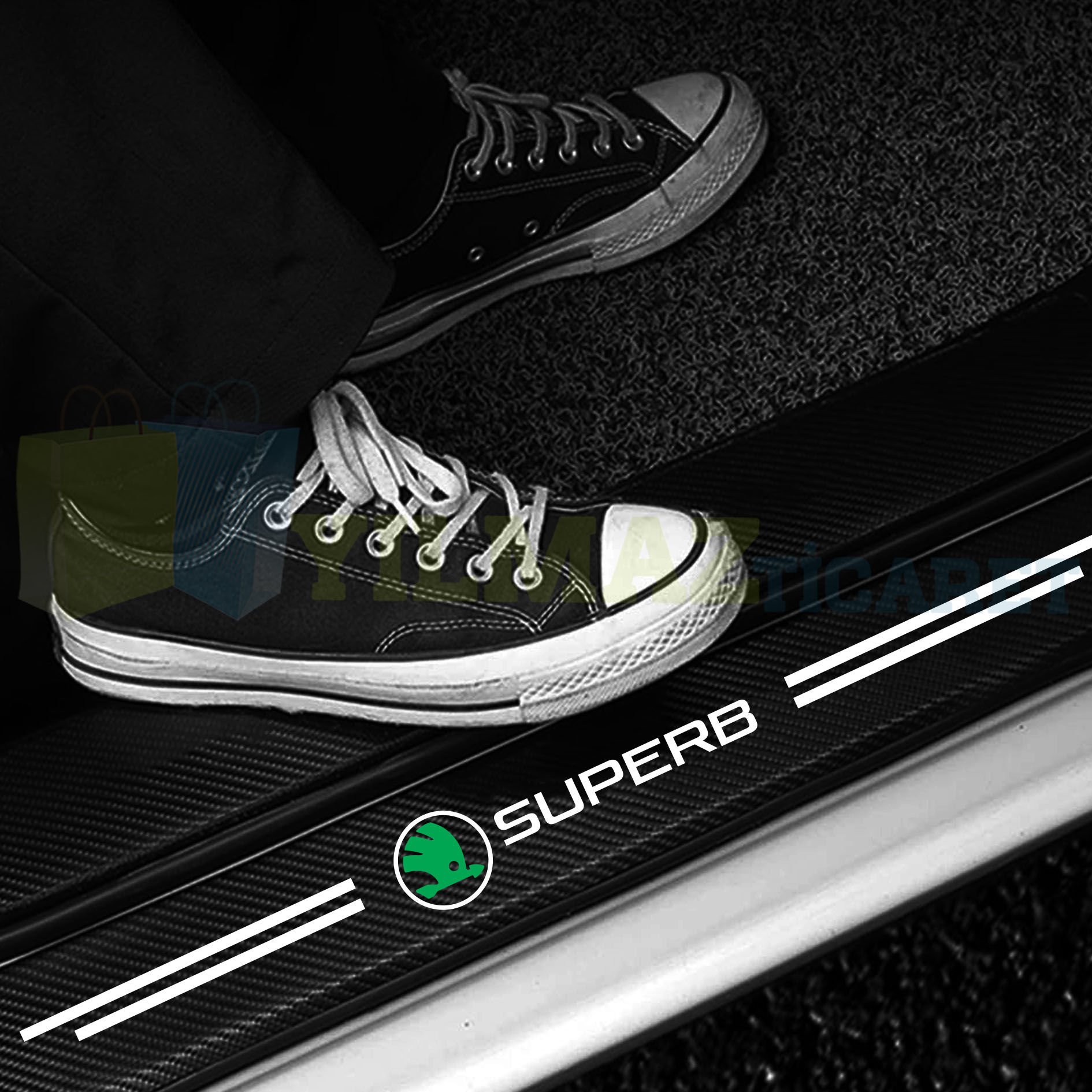 Skoda Superb Logo Karbon Kapı Eşiği Koruma Araba Etiket Oto Sticker Yapıştırma 4 Parça