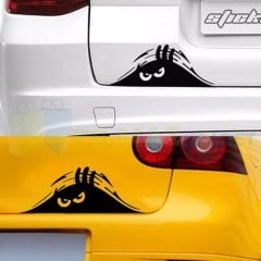 Kızgın Sinirli Bagajdan Bakan Adam Oto Sticker Araba Etiket Yapıştırma 40x14Cm Kaliteli Folyo 2 Adet